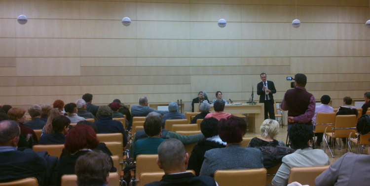 Közmeghallgatás Dunaújvárosban