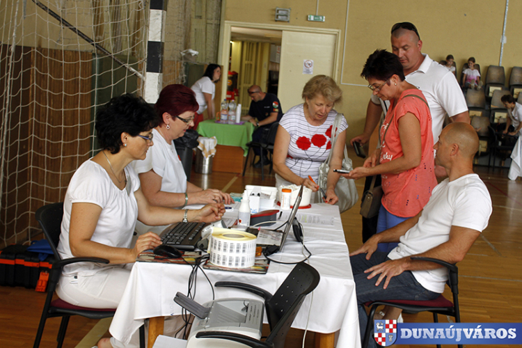 Sportolók véradása