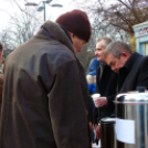 Adományért cserébe forralt bor