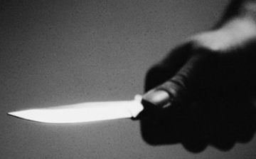 Emberölés kísérlettel gyanúsítják