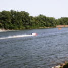 Motorcsónak két napon keresztül