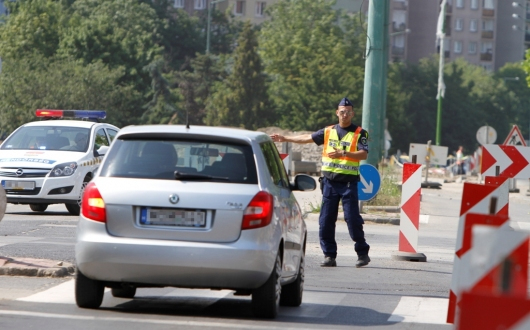 50 éves távhővezetéket cserélnek a Vasmű úton