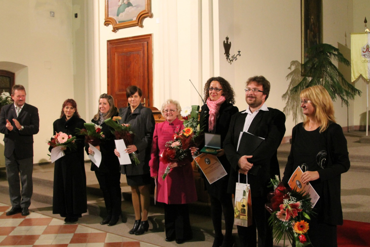 Öregekkel nyertek plakettet a paksiak