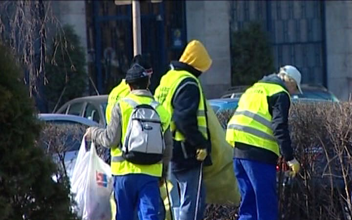 Mire lehullanak a falevelek...