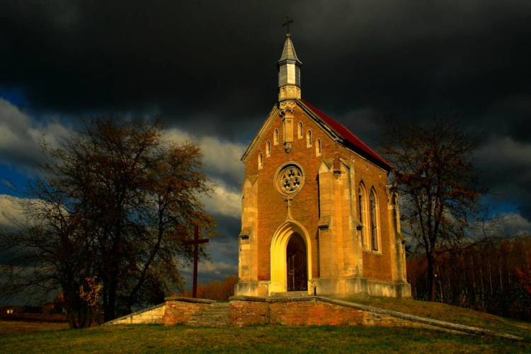 Képeket vegyenek az Arany iskoláért!