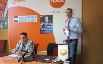 Felsorakoztak a jelöltek