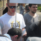 Együtt 2014 kampány-körút  a bejáratnál Gombossal