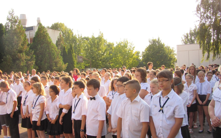 Ne a piros pontért tanuljon a gyerek!