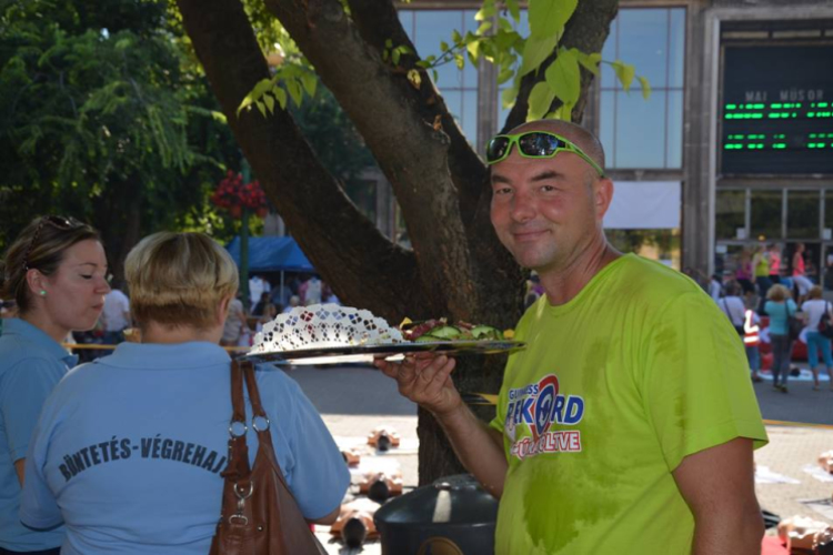 Guinness rekord újatöltve -Alexandra Treit Busai és mások képei