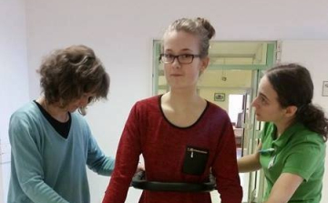 Segíteni szeretnék Virágnak