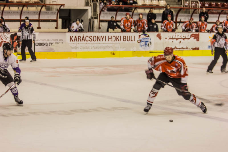 Gyors győzelem az UTE ellen