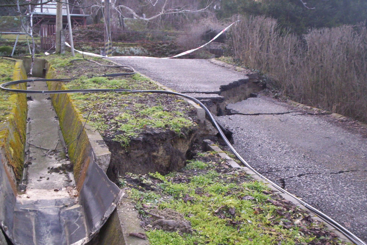 Csúszik a part megint Kulcson