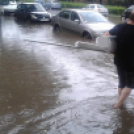 Esett, sőt zuhogott