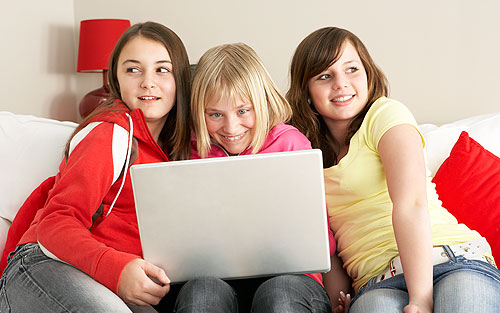 Könyvtárosaink segítenek letiltatni az ovasnivalókat!