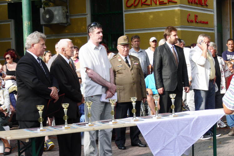 Mazsorettek és fúvós zene