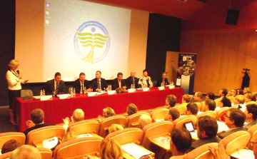 Czomba: Moratórium az elbocsátásokra