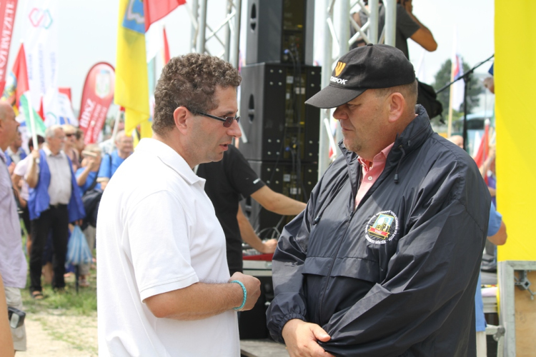 Tüntetés a Hankooknál