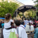 Májusi mulatság a Dózsa téren