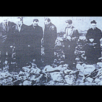 A katyńi vérengzésről fotókiállítás az Intercisa Múzeumban