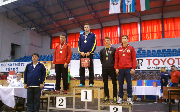 Bronzérem a parádés birkózásért