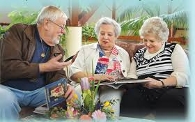 Polgármester az idősekhez