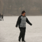 Korcsolyázás a szabadstrandnál