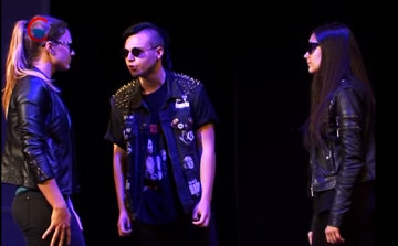 Középiskolások a színpadon- DSTV videóval