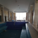 Élményfürdő felújítás alatt