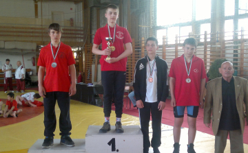 Dorogon szerepeltek birkózóink