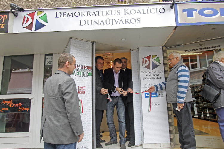 Koalíció erotikus környezetben - DSTV videóval