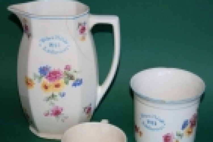  Az 1955-ös Májusi Vásár emléktárgyai Sztálinvárosból  