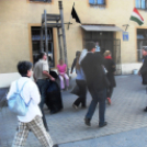 Együtt 2014 kampány-körút  a bejáratnál Gombossal