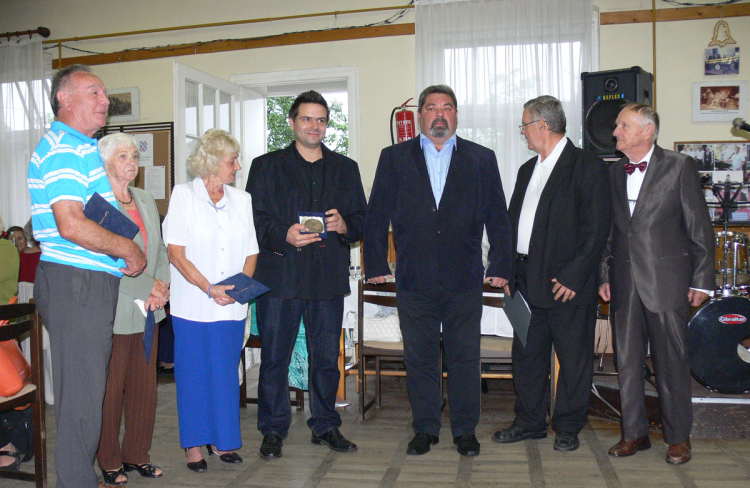 Pentelei díjazottak -képekkel