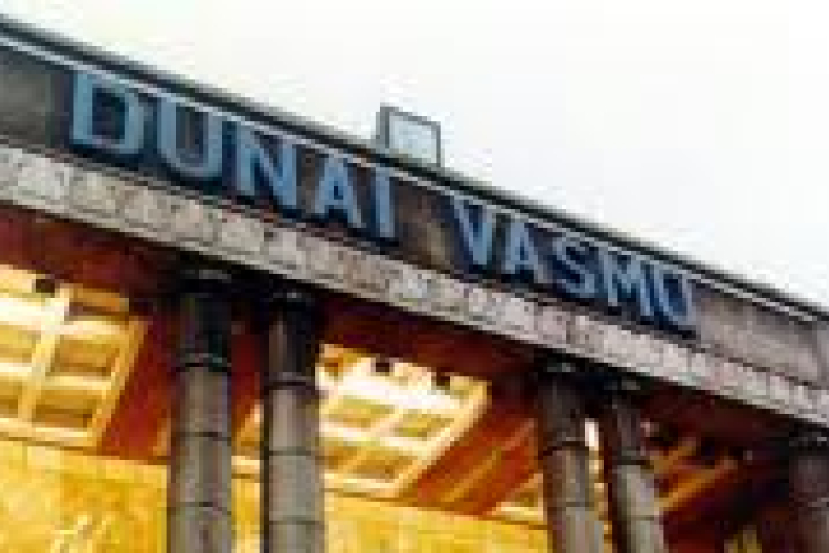 Szakszervezet: Az ororszok nem kívánnak megválni a Dunaferrtől - \\\