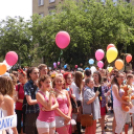 Nyolcadikos diákok bolondballagása