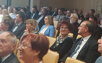 A pedagógus díszpolgár lett