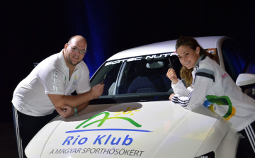 Dunaújváros is a  SPORT HŐSÖKÉRT