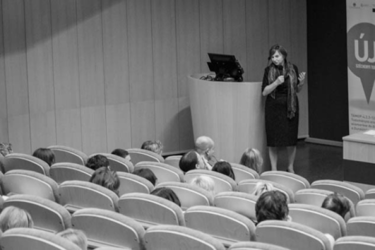 Nők és a tudomány a főiskolán - DSTV videóval