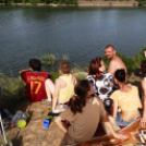 Motorcsónak két napon keresztül