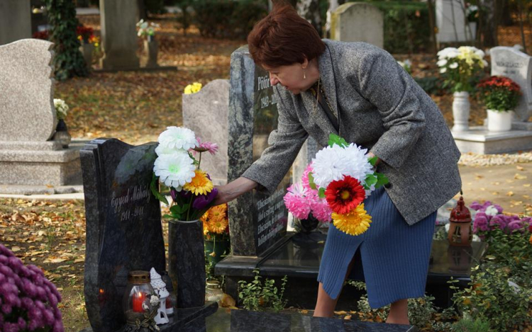 Halottainkra emlékezve