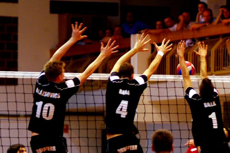 Röpladásoknak drukkolhatunk