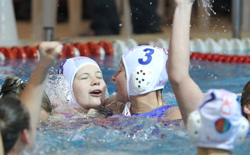 A lányok, mint hal a vízben