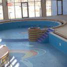 Miniszter az élményfürdőben