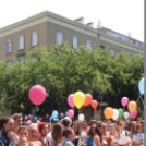 Nyolcadikos diákok bolondballagása